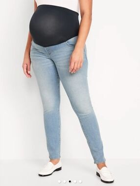 Old Navy Maternity Full-Panel Wow Straight Jeans